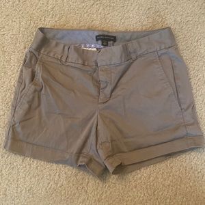 Banana Republic, Size 4 gray stretch shorts, excellent condition